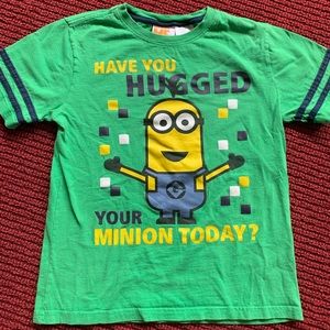 Boys L10/12 Minion t-shirt